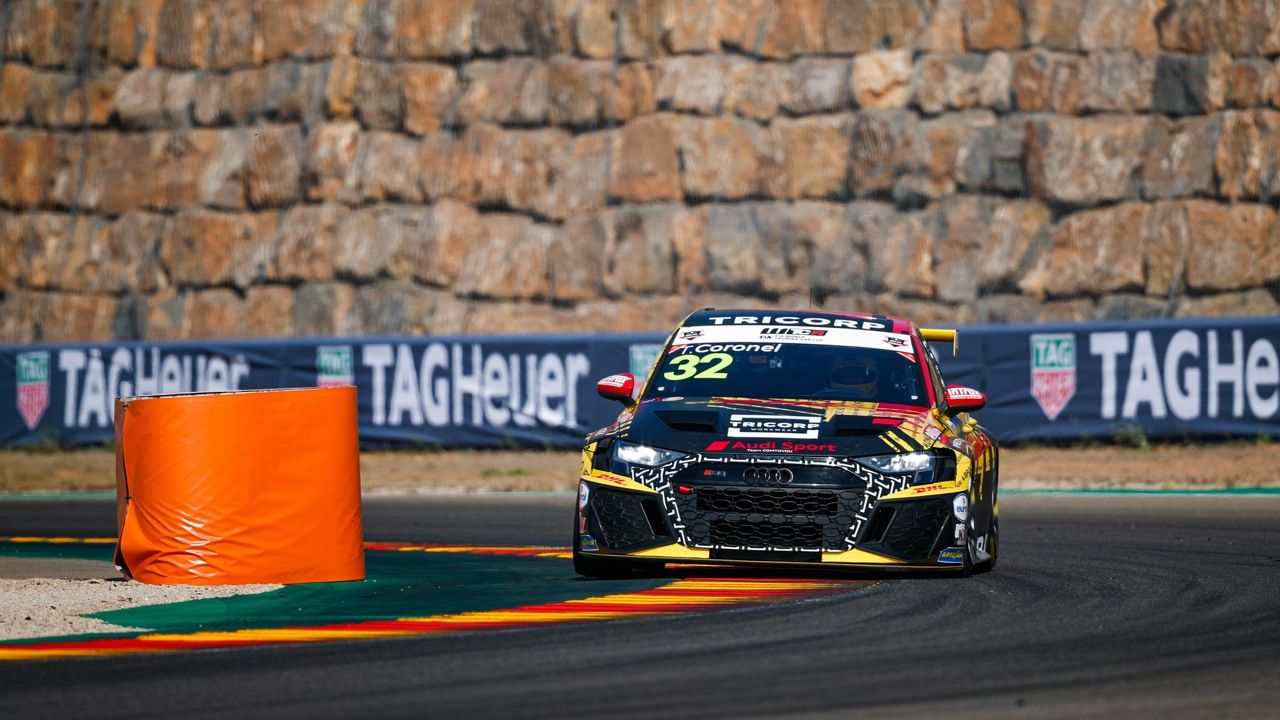 Tarquini supera a Azcona para ganar la primera carrera del WTCR en MotorLand