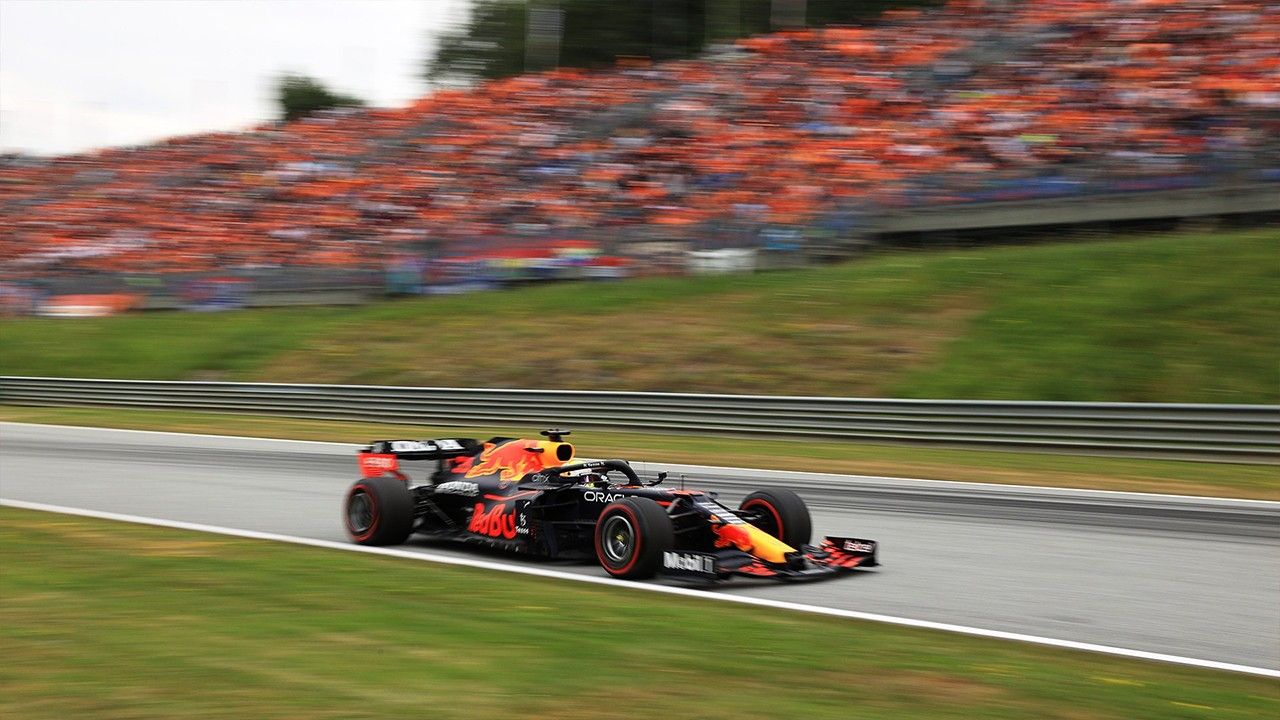 Verstappen culmina un memorable doblete en Austria y se escapa en el Mundial