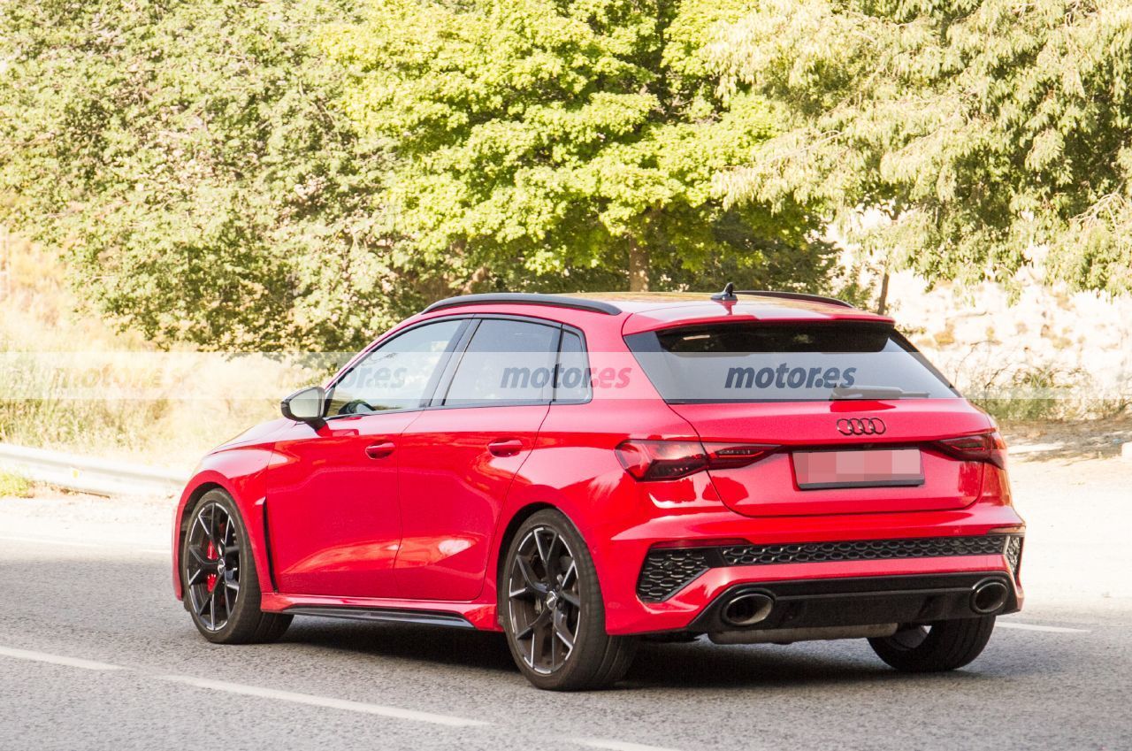 Foto espía Audi RS 3 Sportback 2022 - exterior