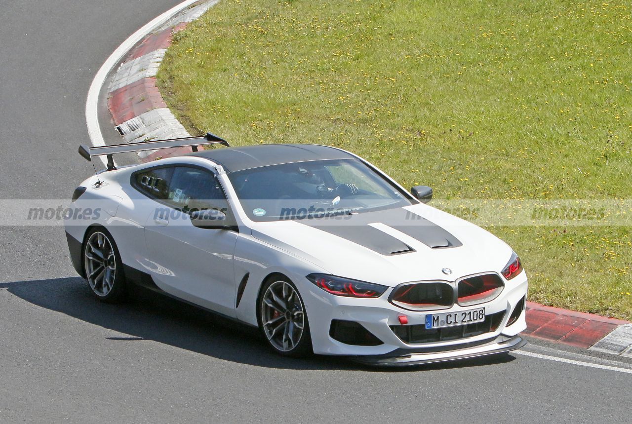 BMW M8 CSL en pista