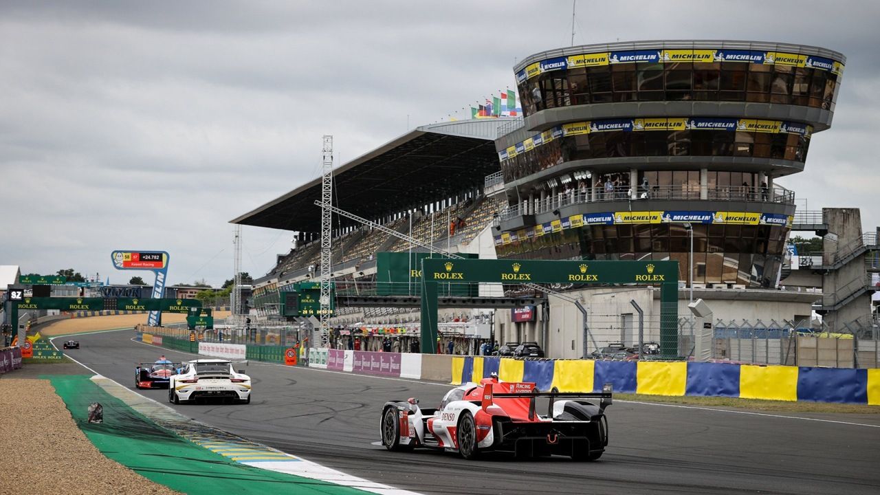 Doblete de los Toyota GR010 Hybrid en el warm up de las 24 Horas de Le Mans