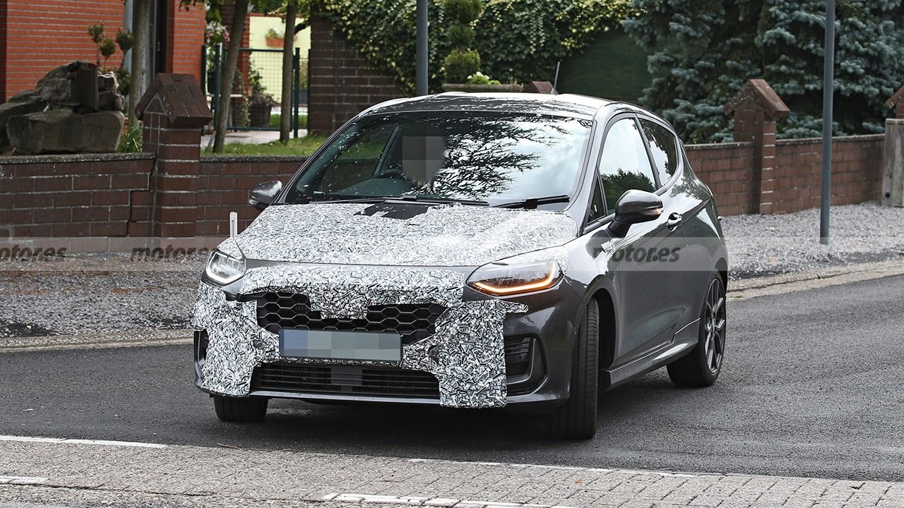 Ford Fiesta 2022 - foto espía frontal