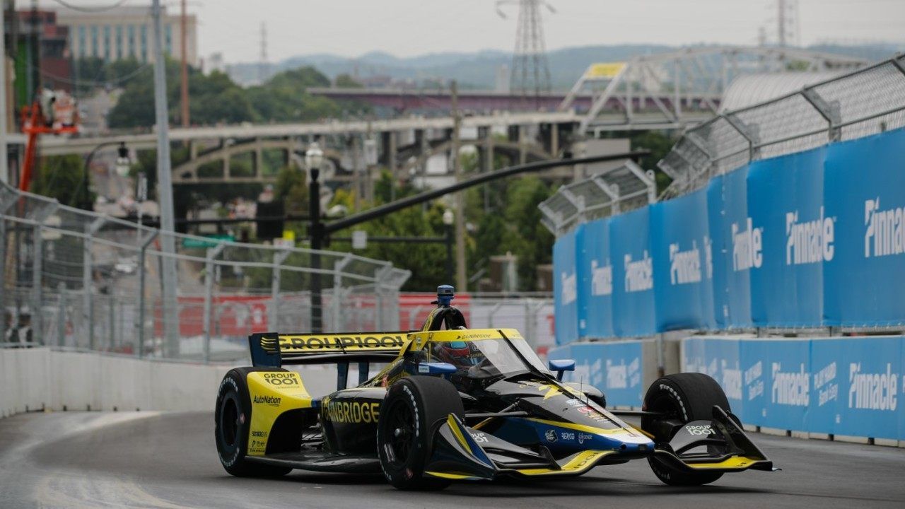 Herta repite dominio en los accidentados Libres 2 de Nashville, con Palou en 4º lugar