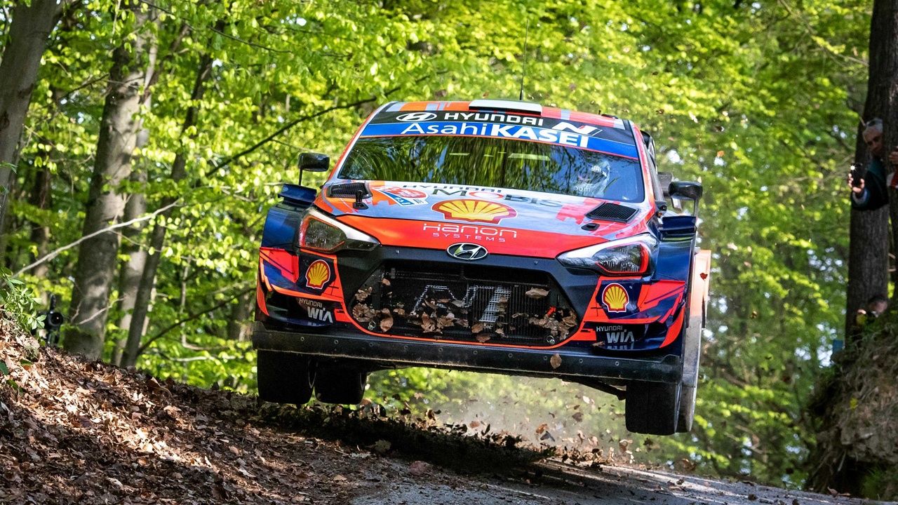 Hyundai Motorsport se la juega a todo o nada en el Ypres Rally