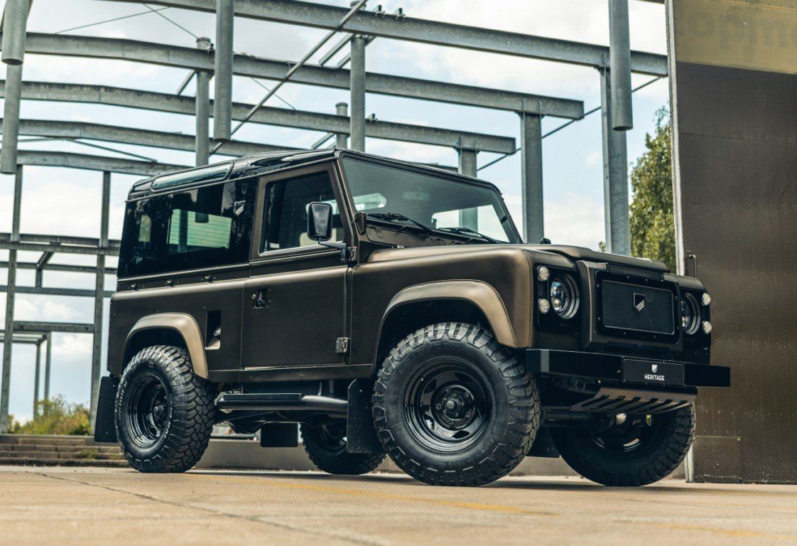 Heritage Customs devuelve la vida al icónico Land Rover Defender V8