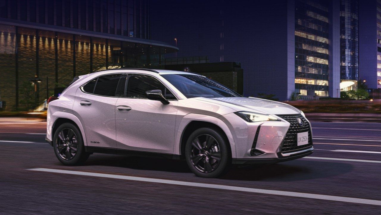 Foto Lexus UX Elegant Black - exterior