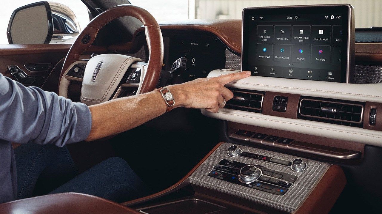 Lincoln Aviator Shinola Concept - interior