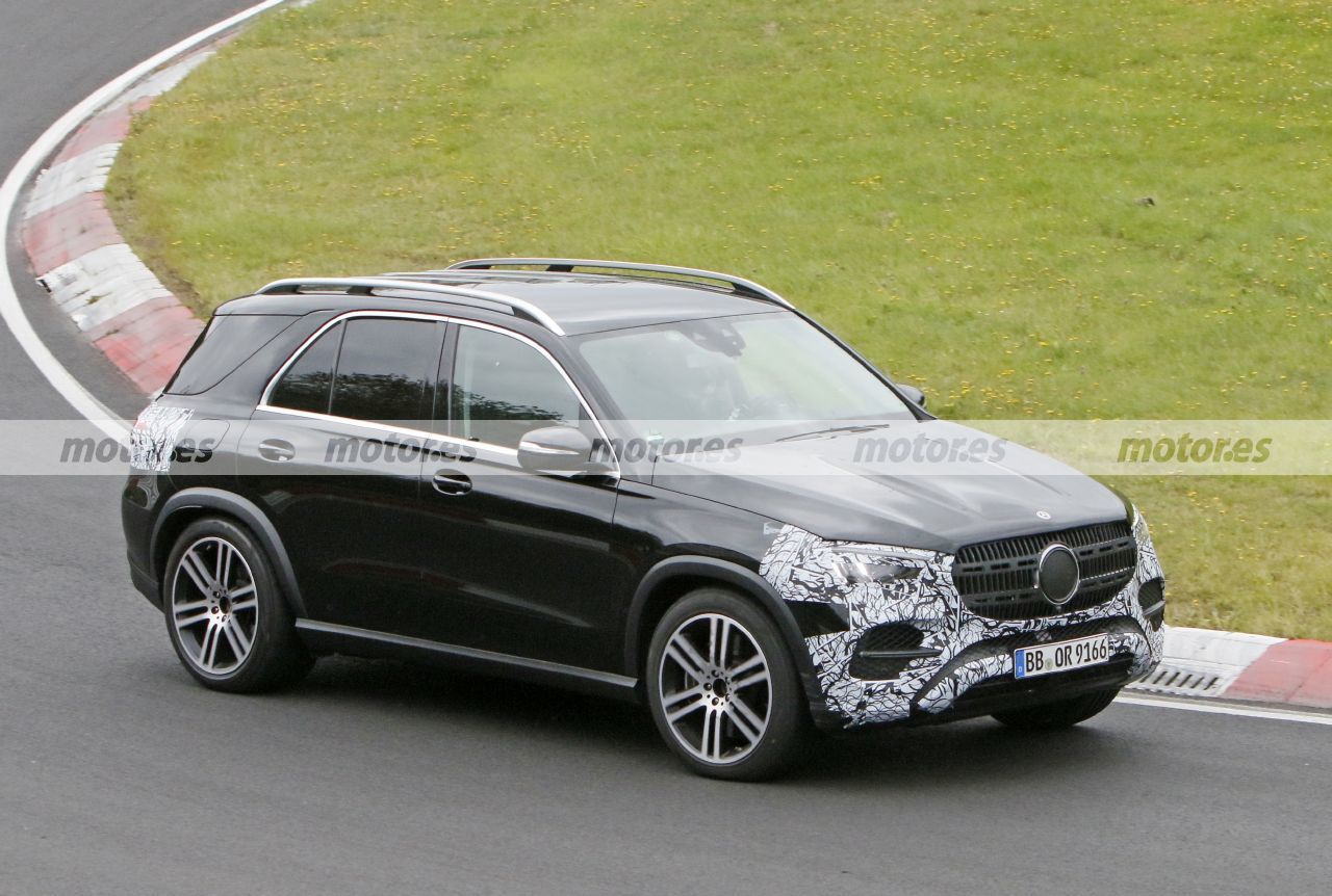 Foto espía Mercedes GLE Facelift 2022 en Nürburgring - exterior