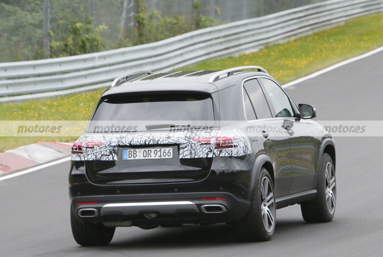 Foto espía Mercedes GLE Facelift 2022 en Nürburgring - exterior