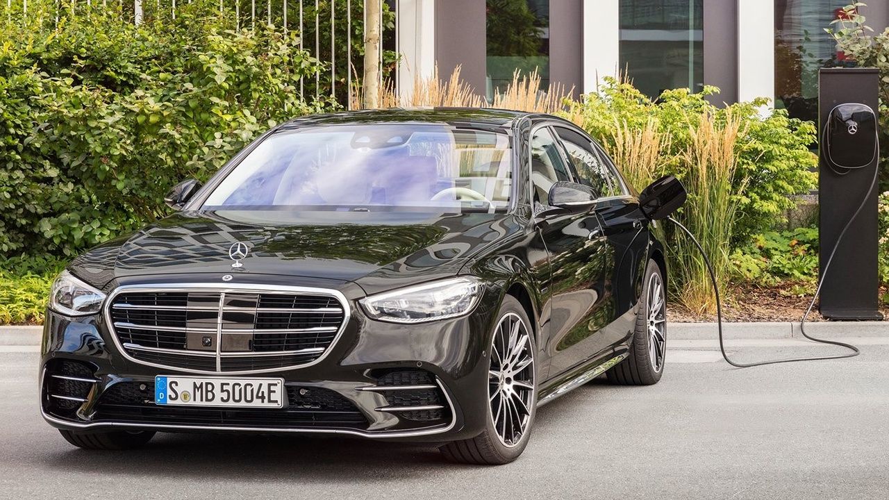 Mercedes S 580 e, la nueva berlina híbrida enchufable de superlujo ya tiene precios