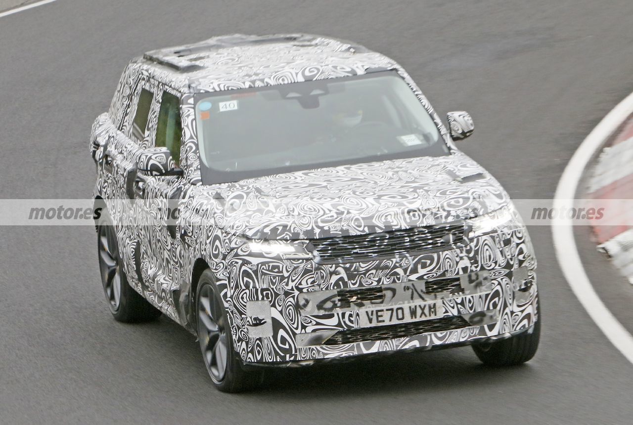 El nuevo Range Rover Sport SVR 2023, cazado en el circuito de Nürburgring