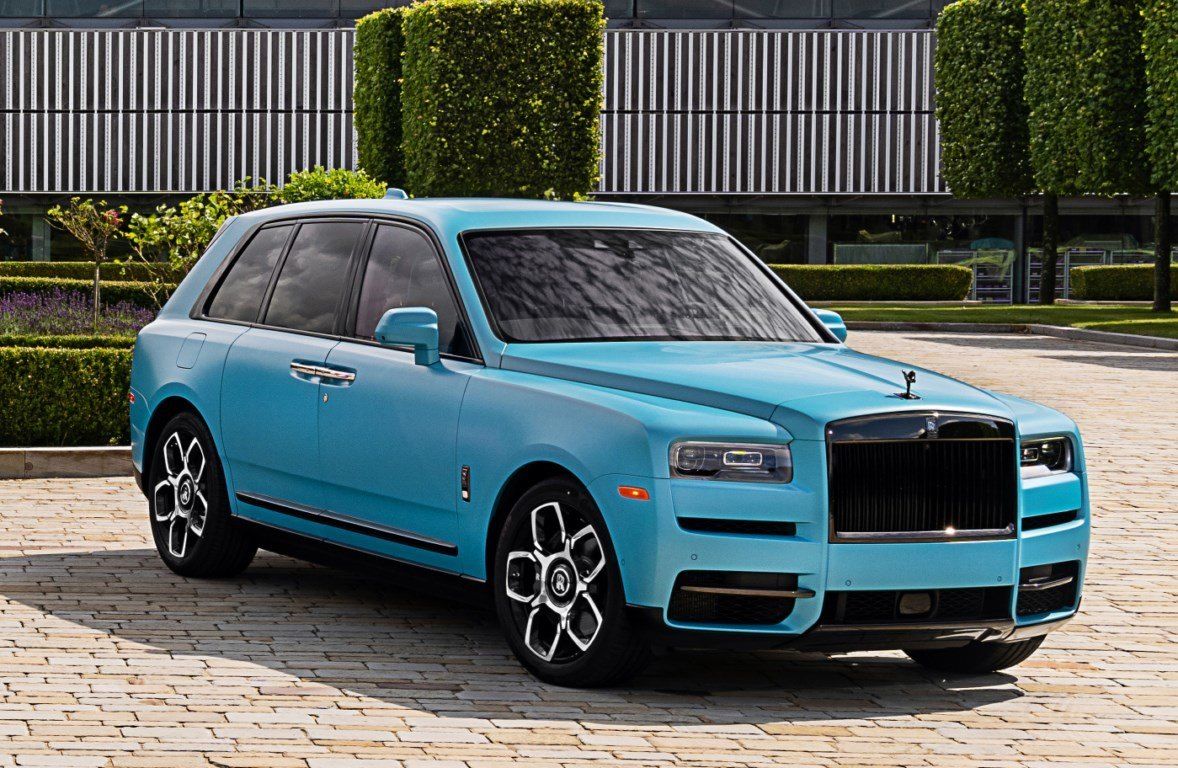 Foto Rolls-Royce Cullinan Black Badge Iced Turchese - exterior