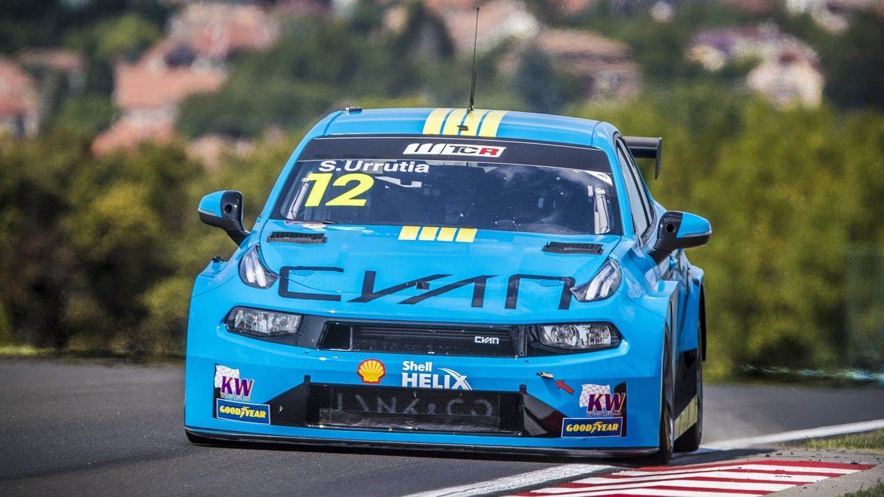 Santiago Urrutia conquista la carrera principal del WTCR en Hungría