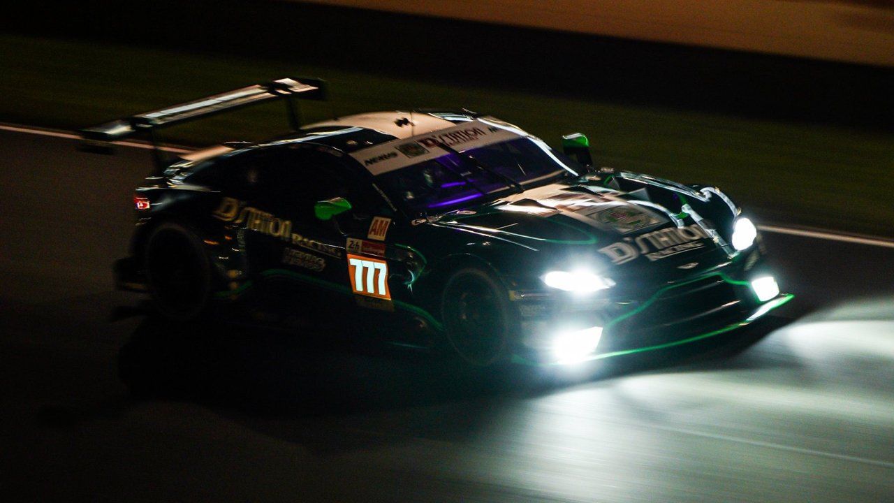 Sébastien Buemi coloca al Toyota #8 al frente de los Libres 2 en Le Mans