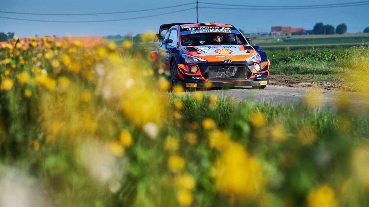 Thierry Neuville manda en casa y lidera el shakedown del Ypres Rally