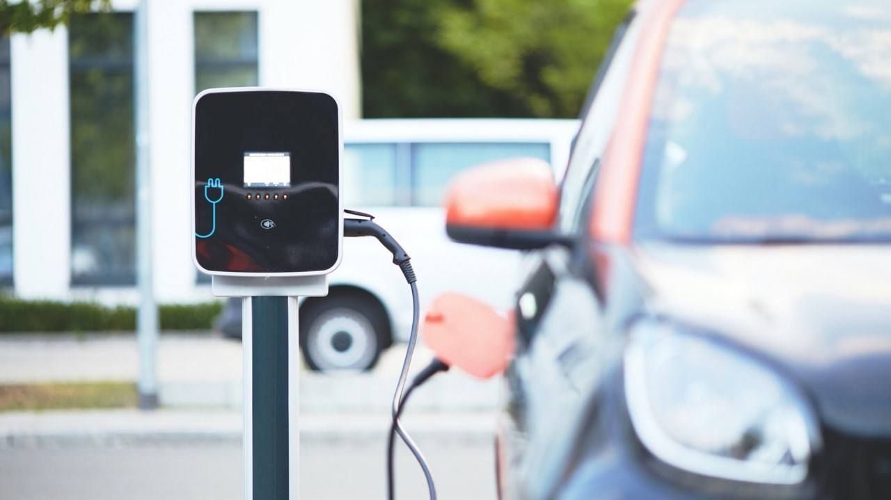 Un informe de ACEA muestra la disponibilidad de cargadores eléctricos en Europa