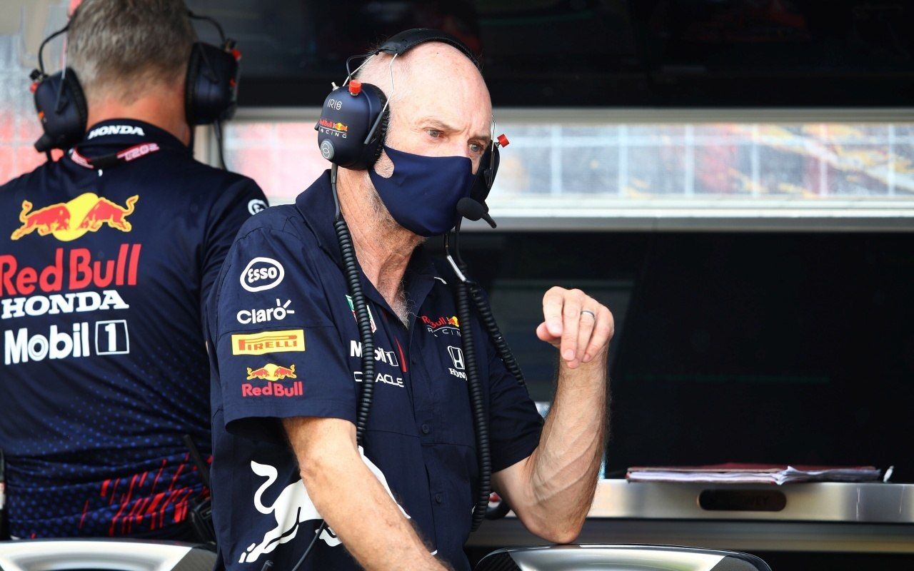 Adiós a los rumores sobre Newey y Aston Martin: renovado por Red Bull