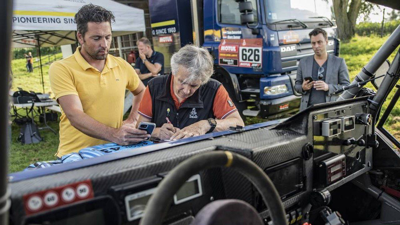 El Dakar 2022 ya ha comenzado y lo ha hecho en los Países Bajos