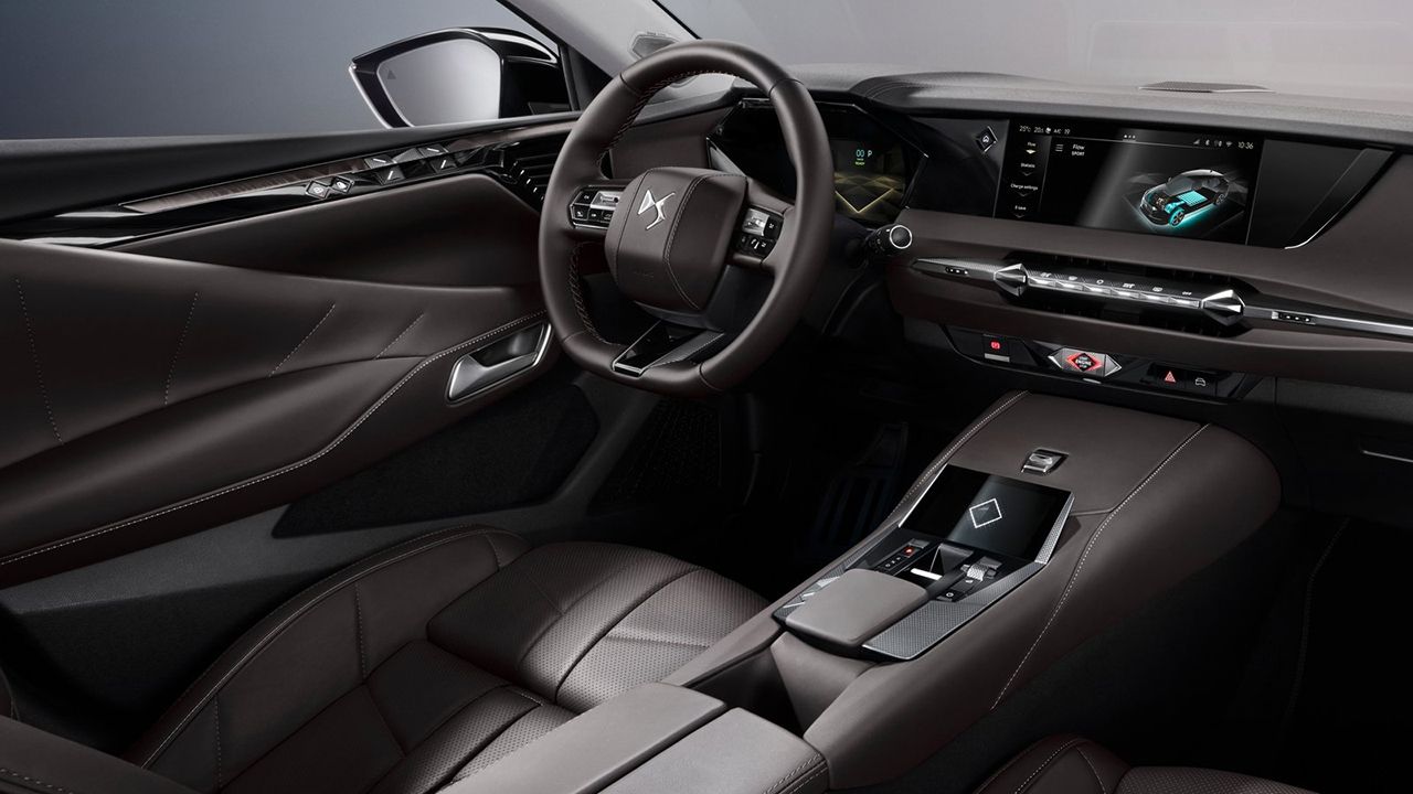 DS 4 E-Tense - interior