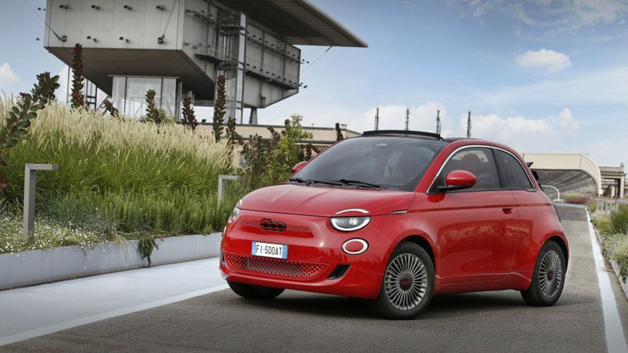 La gama 500 de FIAT estrena la edición especial RED cargada de novedades