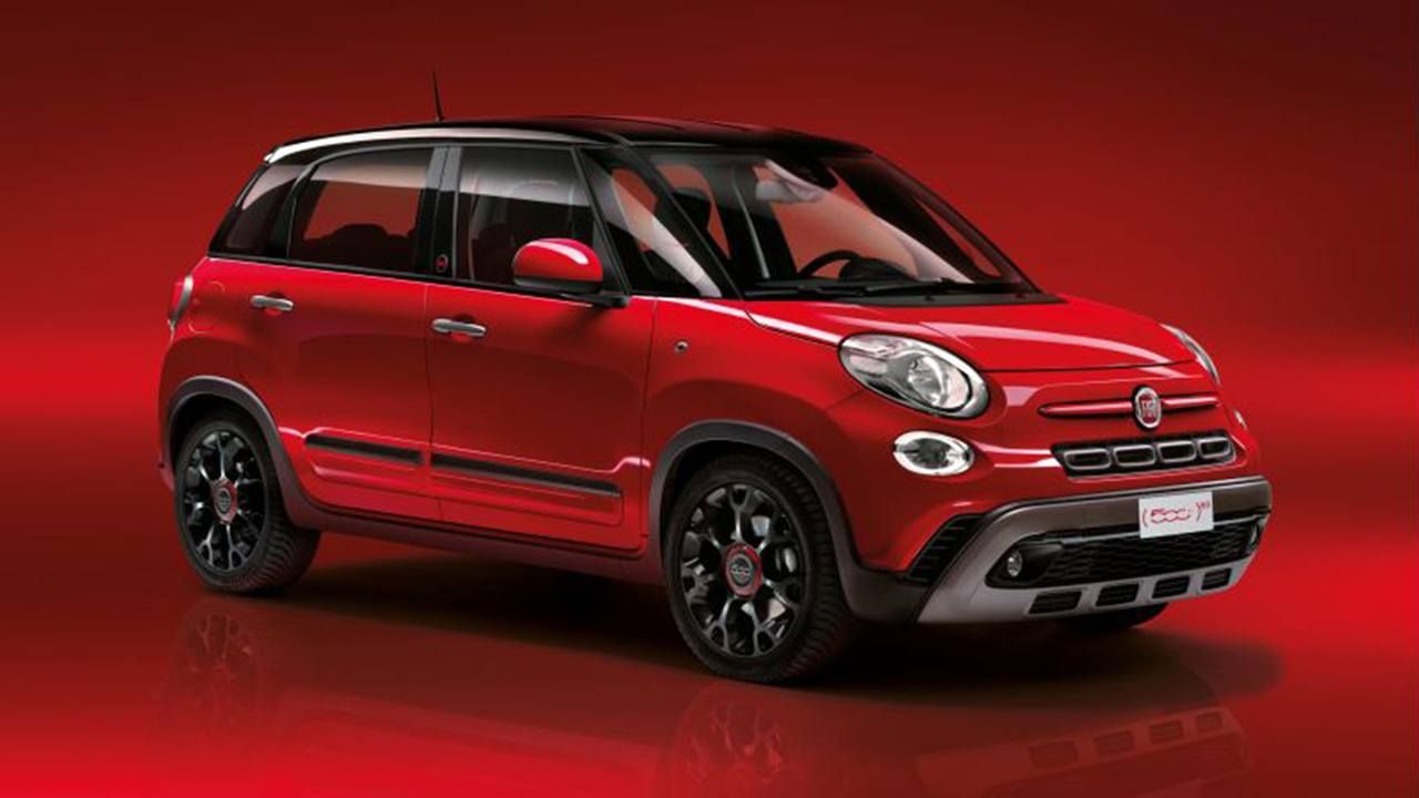 FIAT 500L RED