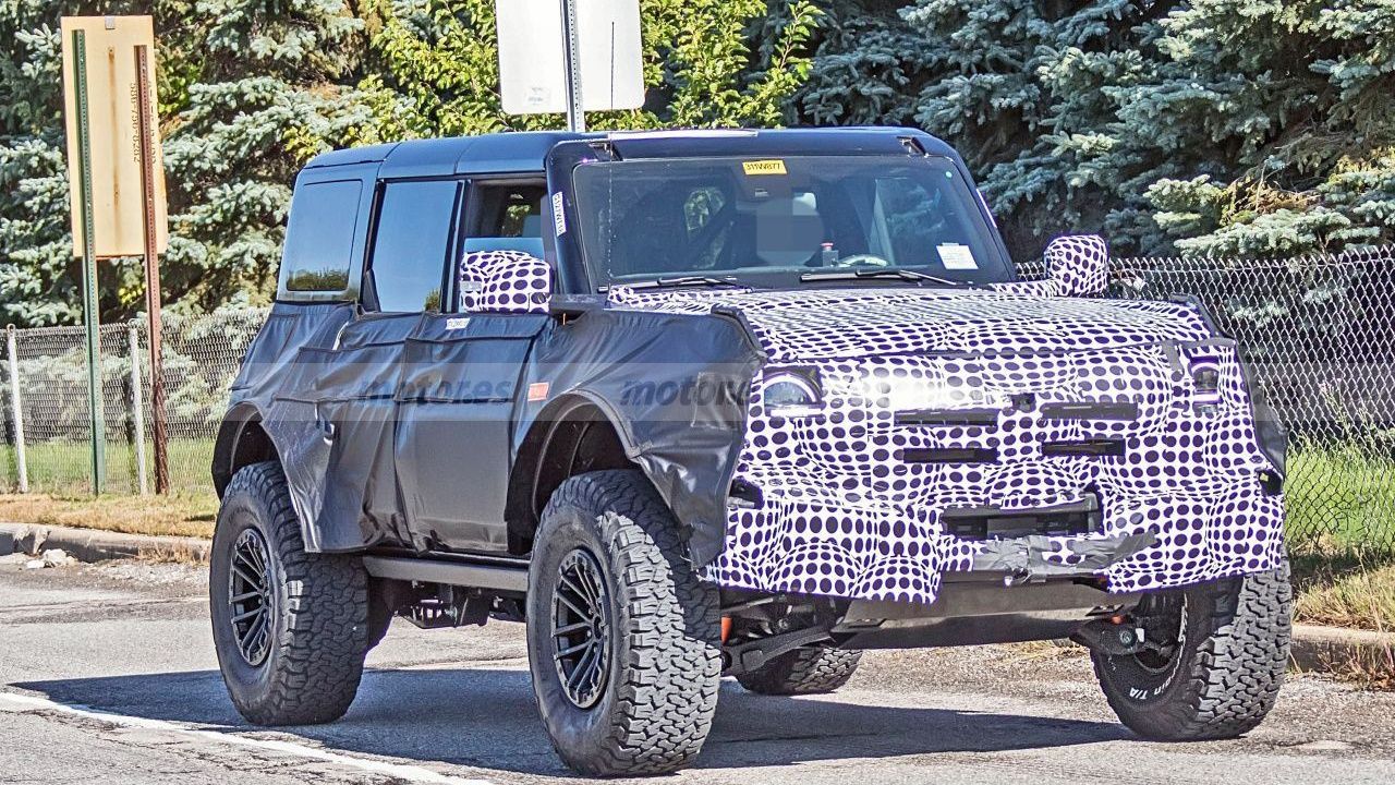 Ford Bronco Raptor 2022 - foto espía