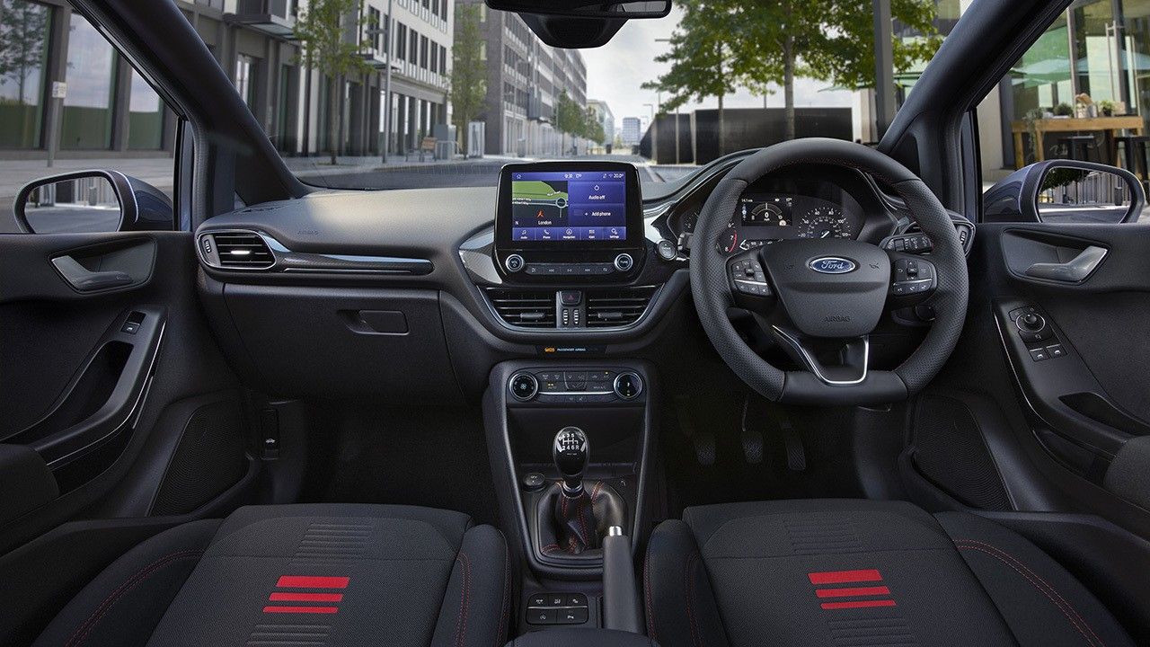 Ford Fiesta Van 2022 - interior