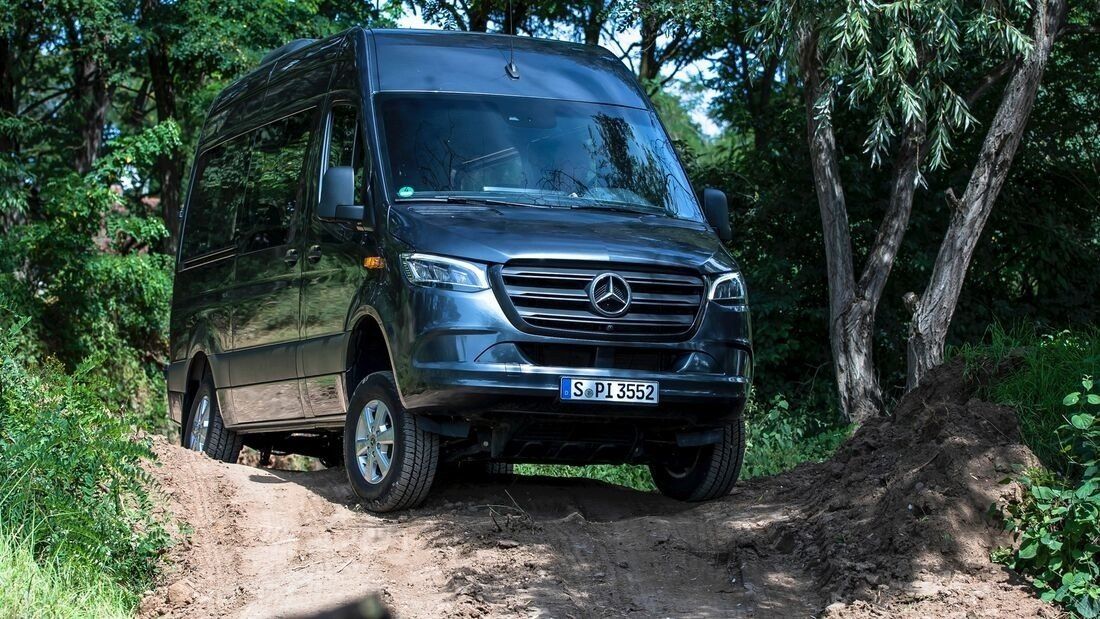 La Mercedes Sprinter 2022 estrena nuevo motor diésel y tracción total