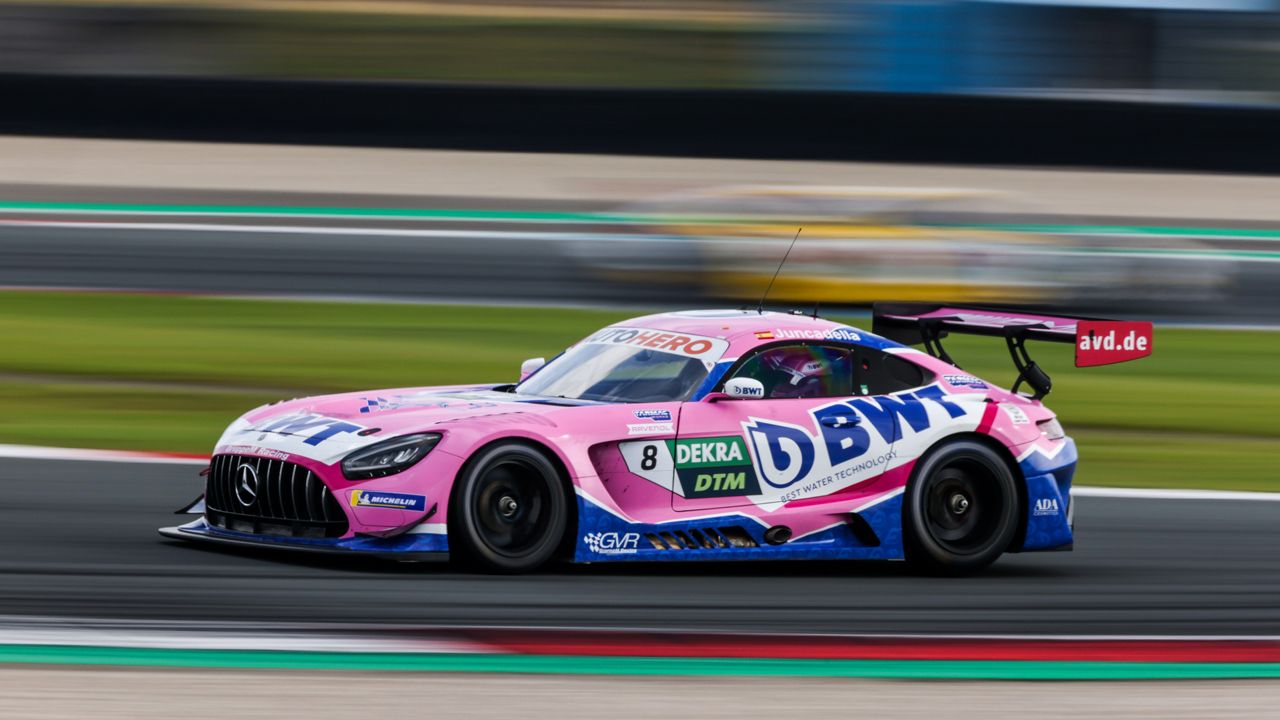 Philip Ellis y Dani Juncadella se reparten los libres del DTM en Assen