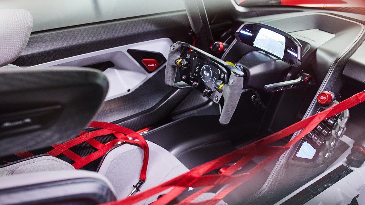 Porsche Mission R Concept - interior