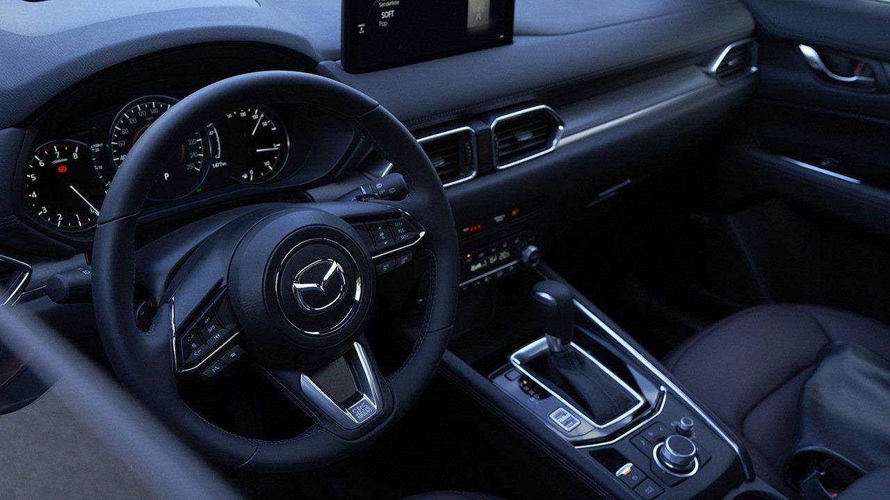 Mazda CX-5 2022 - interior