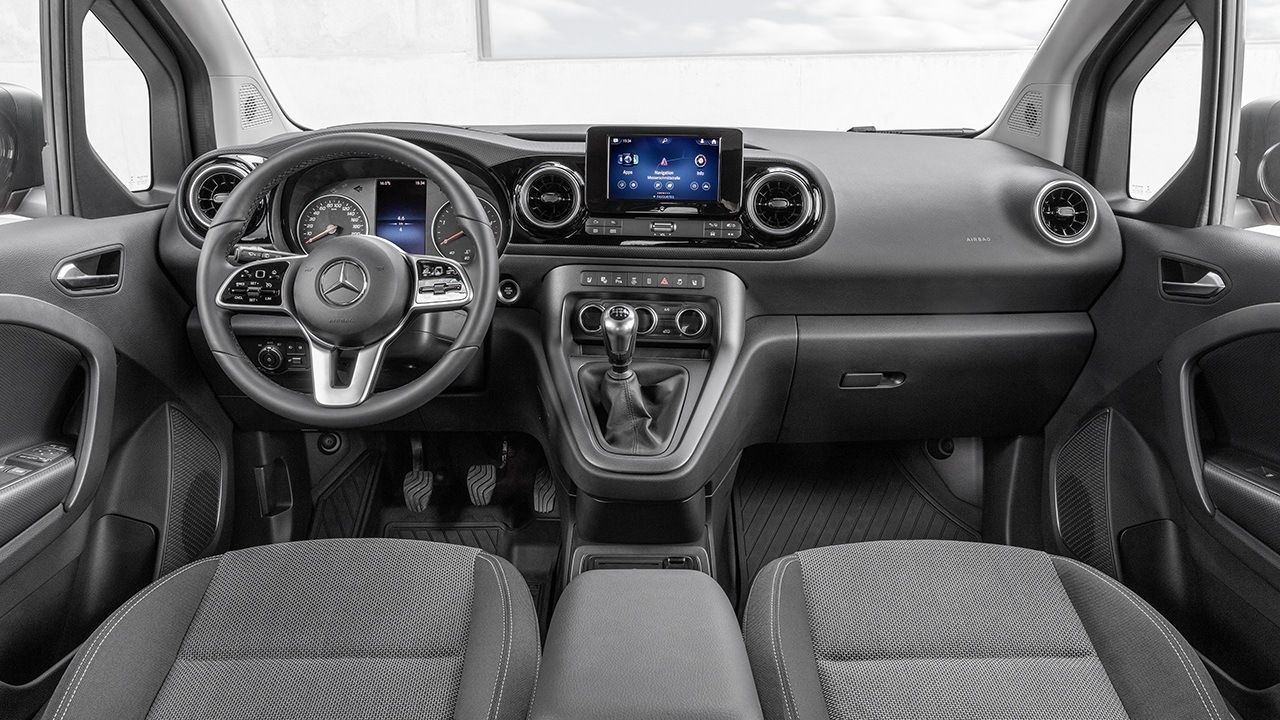 Mercedes Citan Tourer 2022 - interior