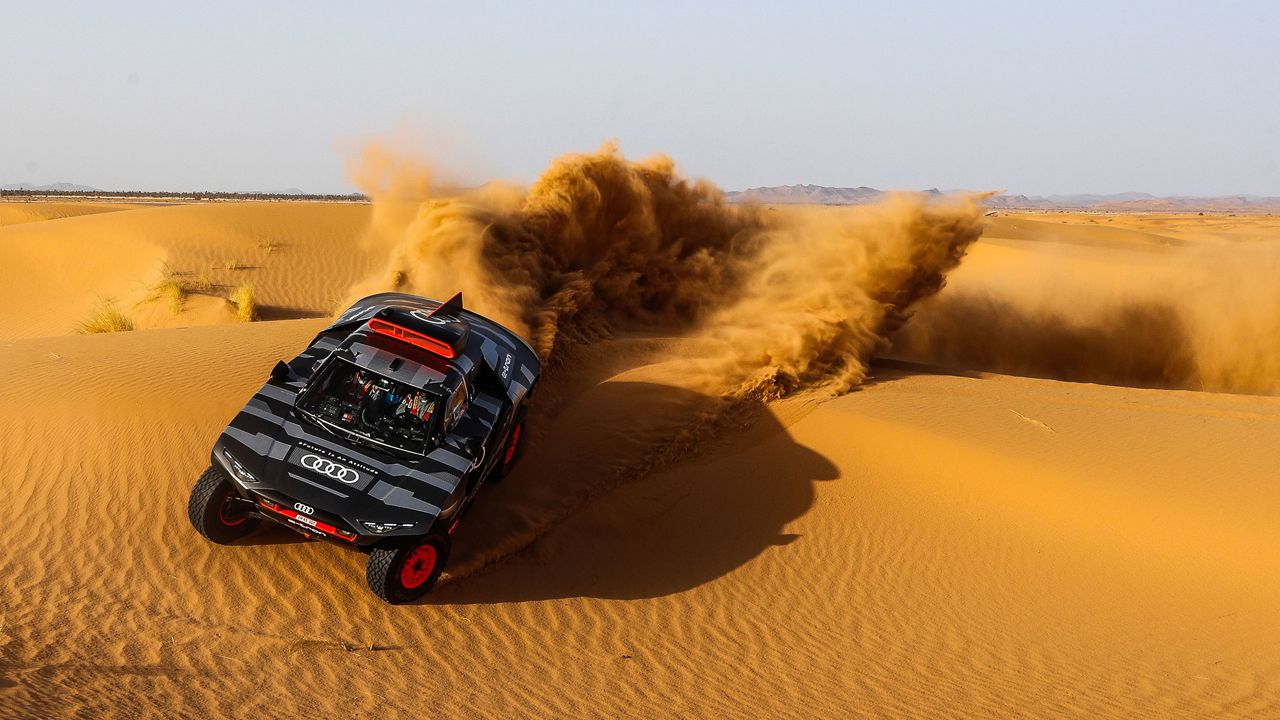 Primer gran test del Audi RS Q e-tron en el desierto de Marruecos