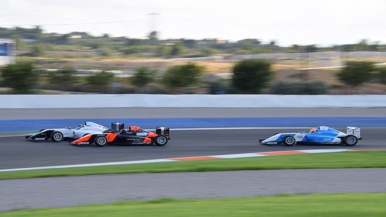 En la segunda carrera se vivió un gran duelo