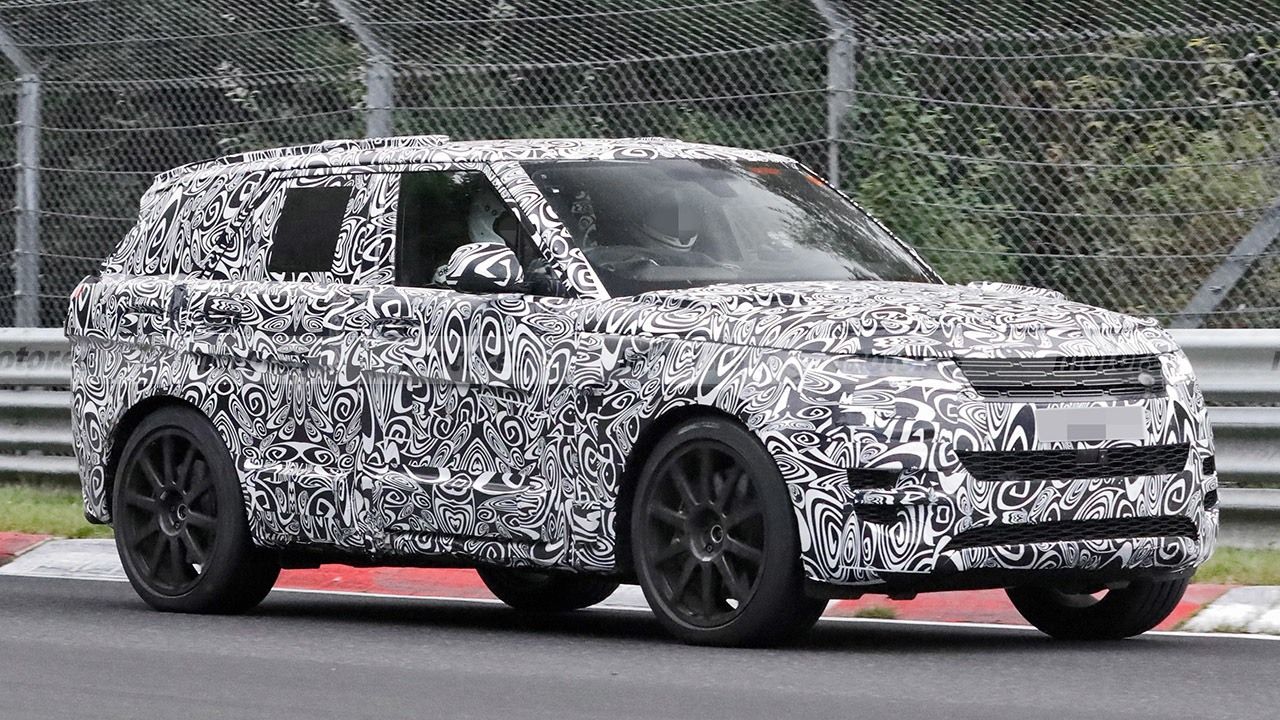 El nuevo Range Rover Sport SVR pierde camuflaje y quedan a la vista más detalles