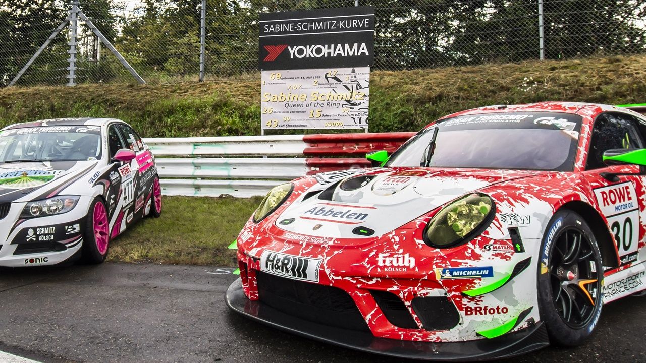 Sabine Schmitz tiene su curva en el Nürburgring Nordschleife