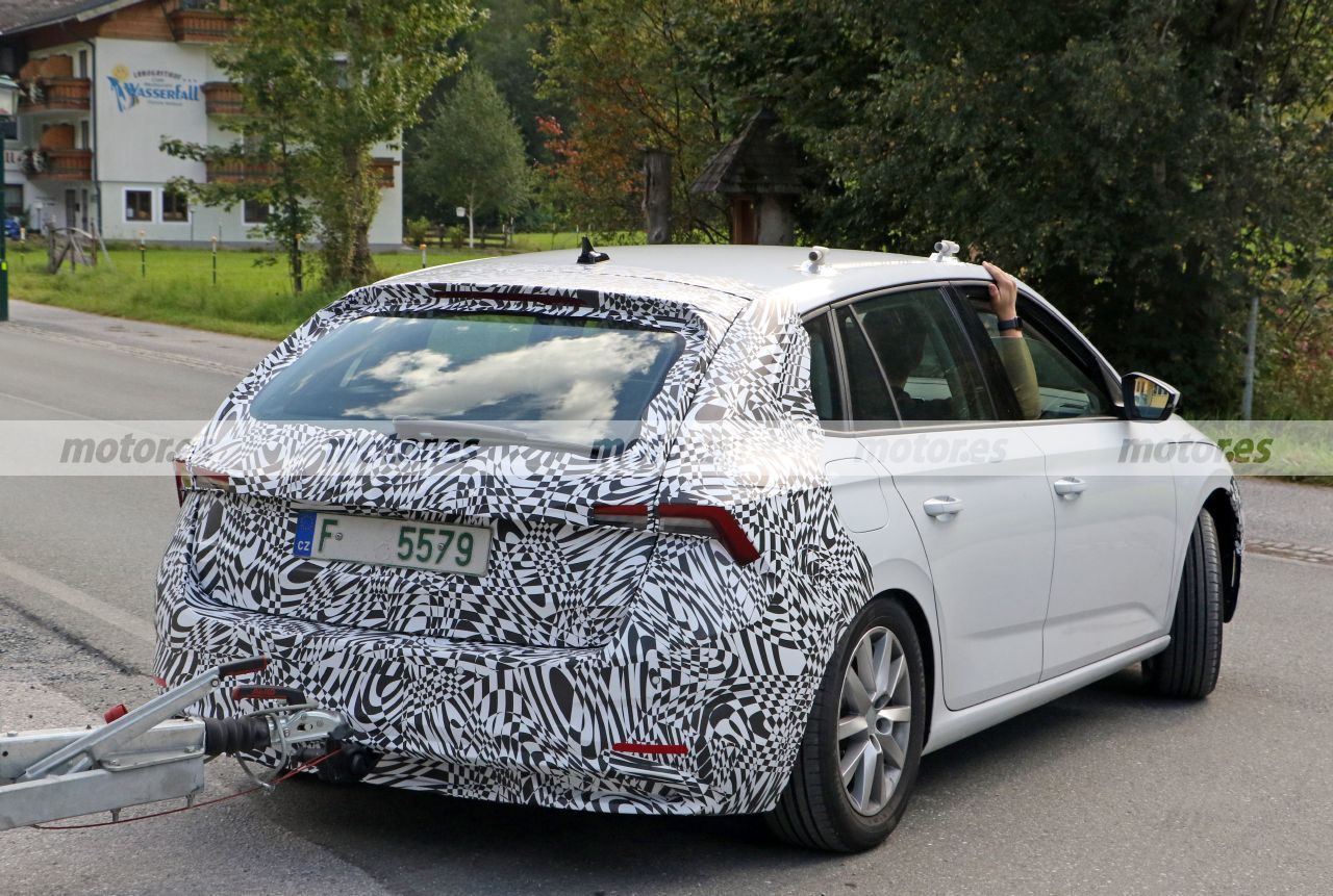 Foto espía Skoda Scala Facelift 2023 - exterior