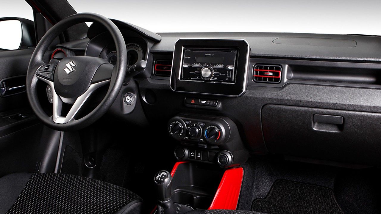 Suzuki Ignis Red&White - interior