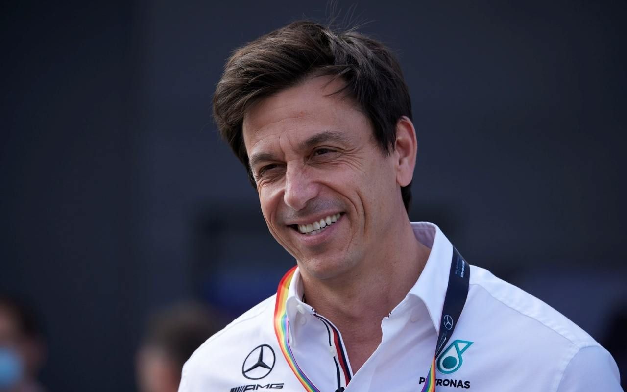 Toto Wolff no vetará a Albon en Williams… bueno, un poco sí