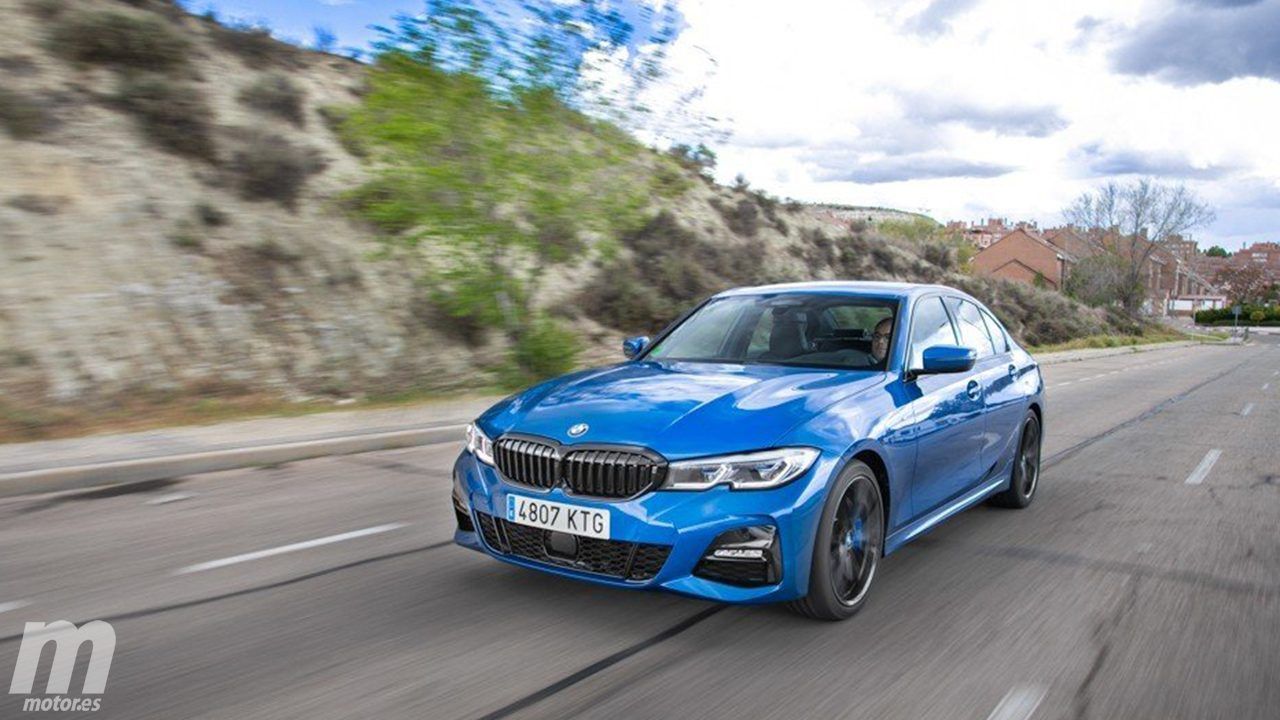 Alemania - Agosto 2021: El BMW Serie 3 se adentra en el podio