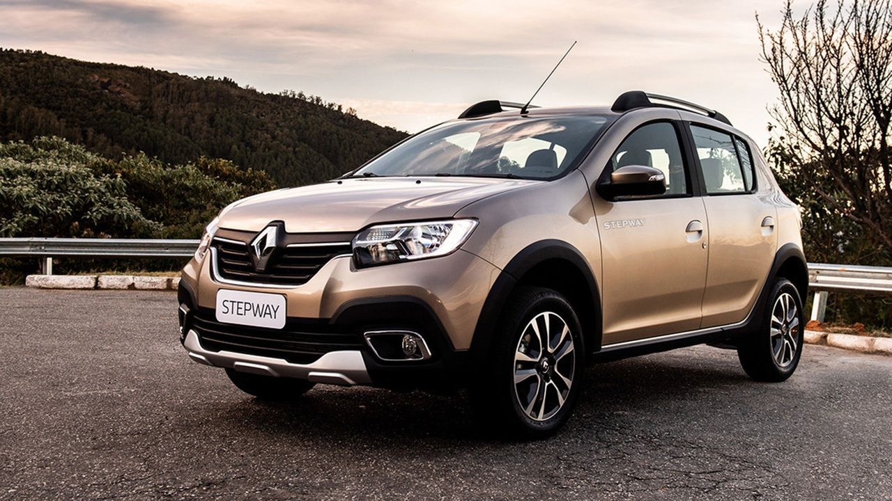 Colombia - Agosto 2021: El Dacia Sandero Stepway se cuela en el podio