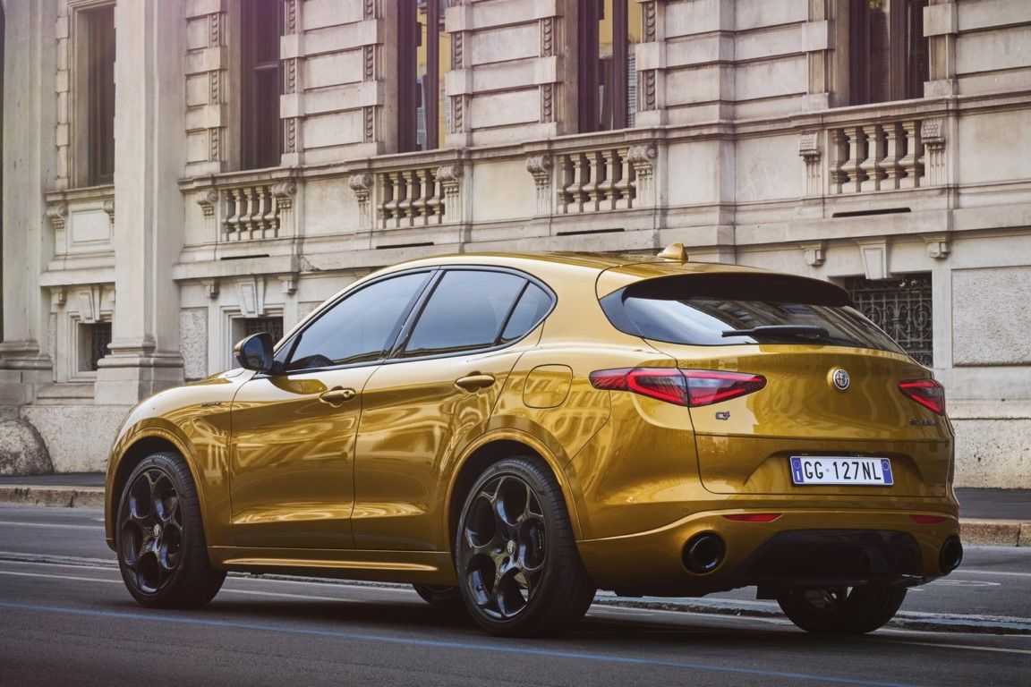 Foto Alfa Romeo Stelvio GT Junior - exterior