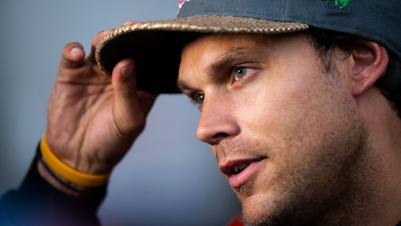 Andreas Mikkelsen, campeón WRC2 y del ERC, no tiene claro su futuro