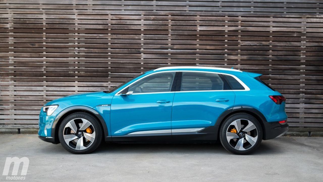 Audi e-tron - lateral