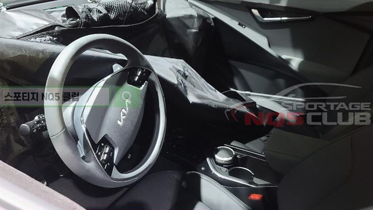 KIA Niro 2022 - foto espía interior