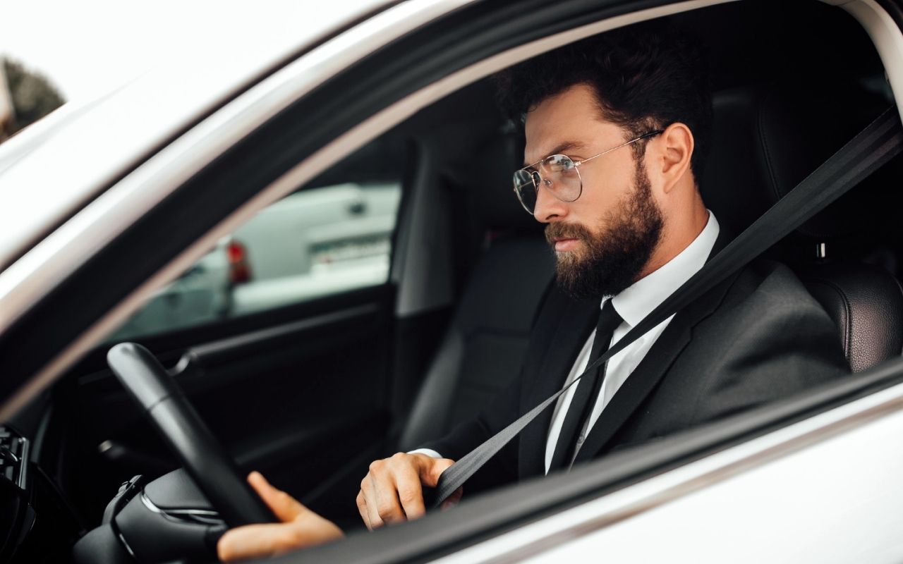 7 hábitos con el coche que te hacen perder dinero a diario