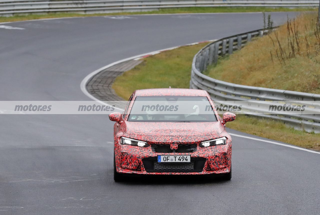 El nuevo Honda Civic Type R 2023 se deja ver en una vuelta al trazado de Nürburgring