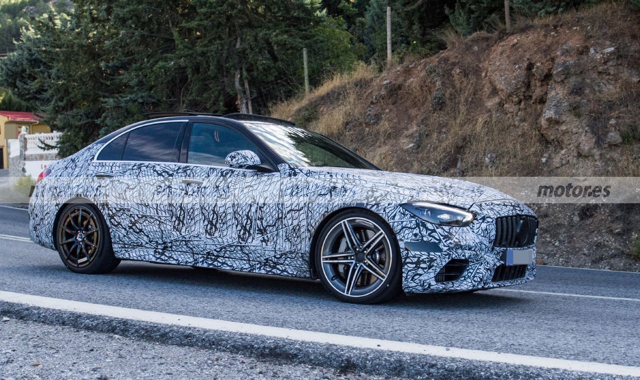 Foto espía Mercedes-AMG C 63 4MATIC 2022 - exterior