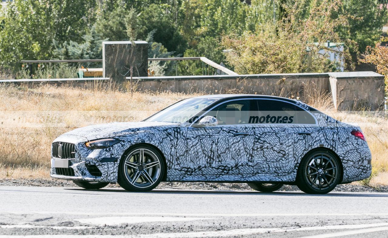 Foto espía Mercedes-AMG C 63 4MATIC Berlina 2022 - exterior