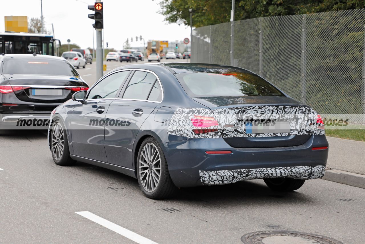 Foto espía Mercedes Clase A Sedán Facelift 2022 - exterior